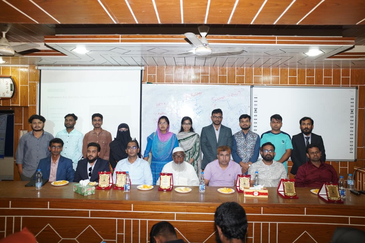 Project and advisory team members at the seminar
